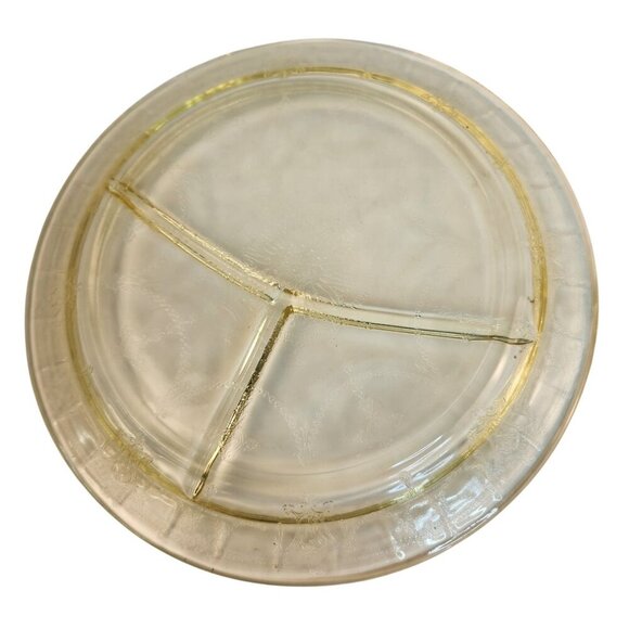 Vintage Federal Glass Amber Depression Divided Dinner Plates Set Of 2 Embossed F - Picture 6 of 9